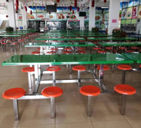 玻璃（lí）鋼（gāng）餐（cān）桌（zhuō）椅G029