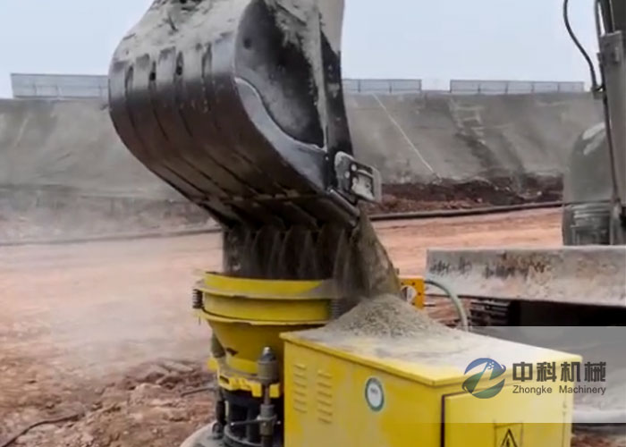 PZ-7混凝土（tǔ）噴漿機施工現場