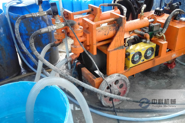 中鐵一局廣州注（zhù）漿機施工現場-1