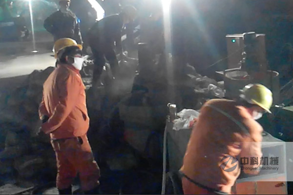 陝（shǎn）西隧道雙液注（zhù）漿機施工-1