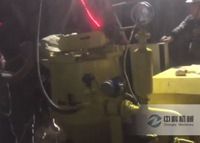 中鐵一局蒙華（huá）鐵路拱頂帶模注（zhù）漿一體機施工現場-4