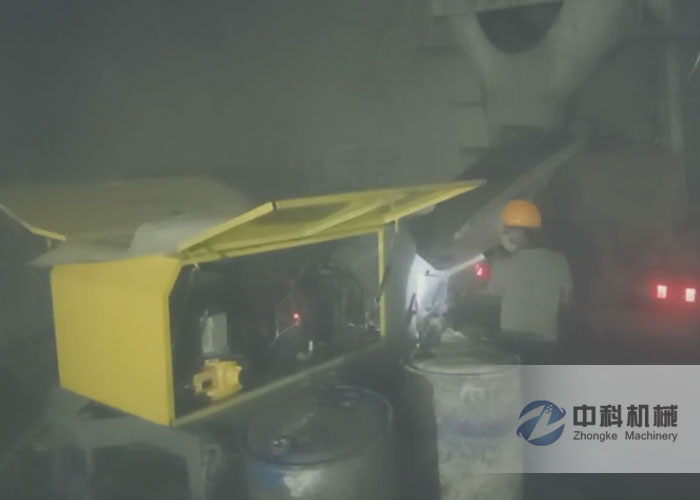 中鐵五局（jú）牡佳客專液壓濕噴機施工現場-2