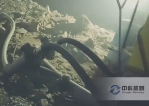 中鐵十九局雙噴頭液壓濕噴機（jī）施工（gōng）現場