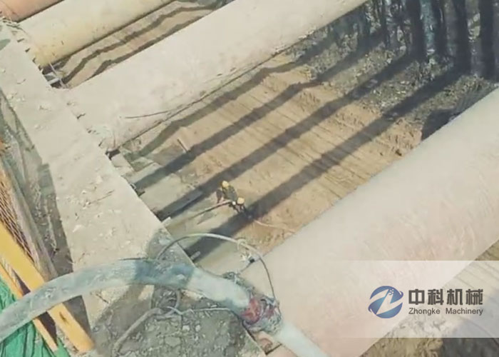 中交二航局ZK700型混（hún）凝土濕噴（pēn）機施工現場-5