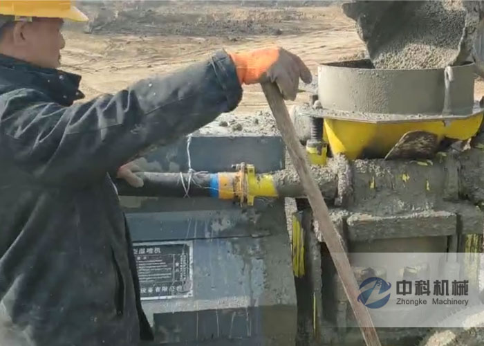 中交二航局ZK700型混（hún）凝土濕（shī）噴機施工現場（chǎng）-2