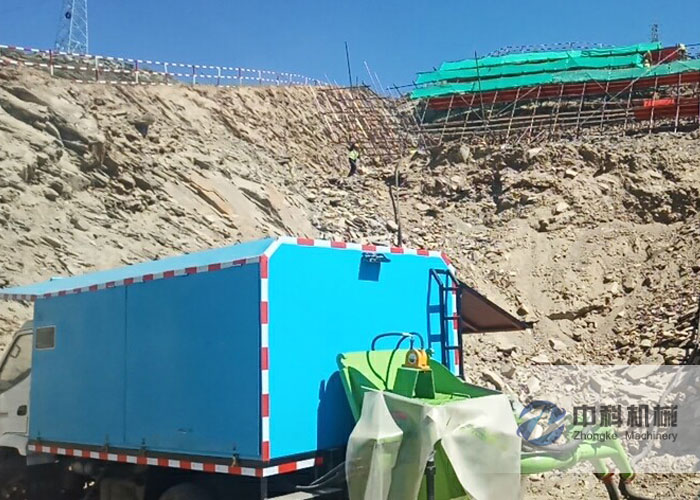 車載雙噴頭濕噴機施（shī）工現場（chǎng）-1