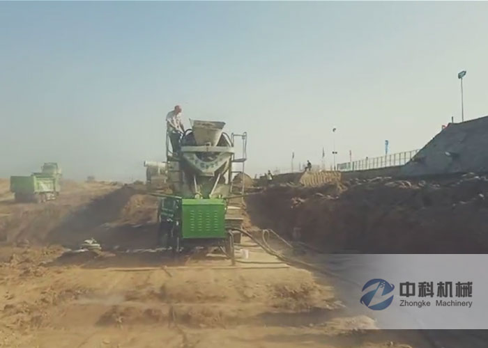 中鐵隧道局液壓濕噴機施工現場-1