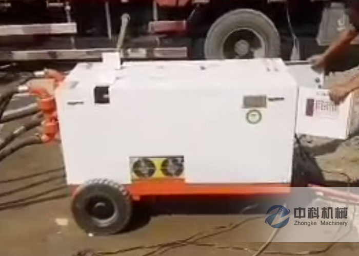 雙液(yè)注漿機、單層攪拌機施(shī)工現場(chǎng)