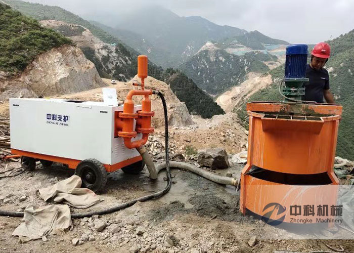 雙缸液壓砂漿泵施工（gōng）現場