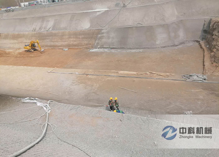 中鐵十二局液壓濕噴機施工現場（2）-2