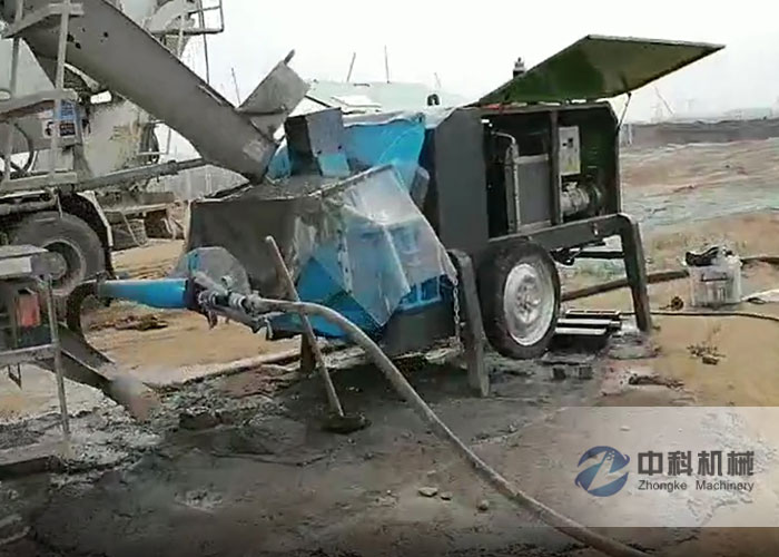 上（shàng）海寶冶雄（xióng）安新區基坑支護濕噴機施工現場-1