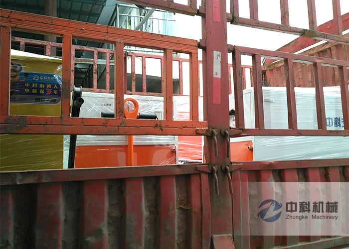 成都（dōu）雙（shuāng）液（yè）注漿機、PZ-6噴漿機發貨現場