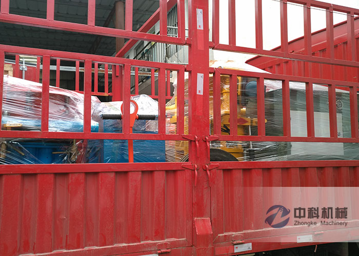 廣州轉（zhuǎn）子式混凝土濕噴機、PZ-6噴漿機發貨（huò）現場