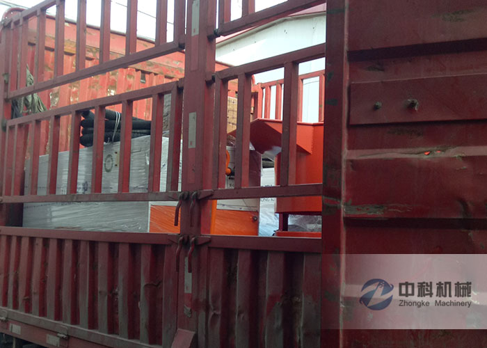 中鐵十局（jú）雙液注漿機（jī）、灰漿攪拌機發（fā）貨現場