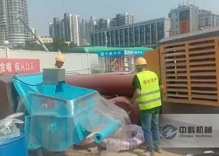 液壓泵（bèng）送濕噴機施工現場-2