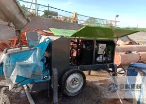 液（yè）壓混（hún）凝（níng）土濕噴機施工現場