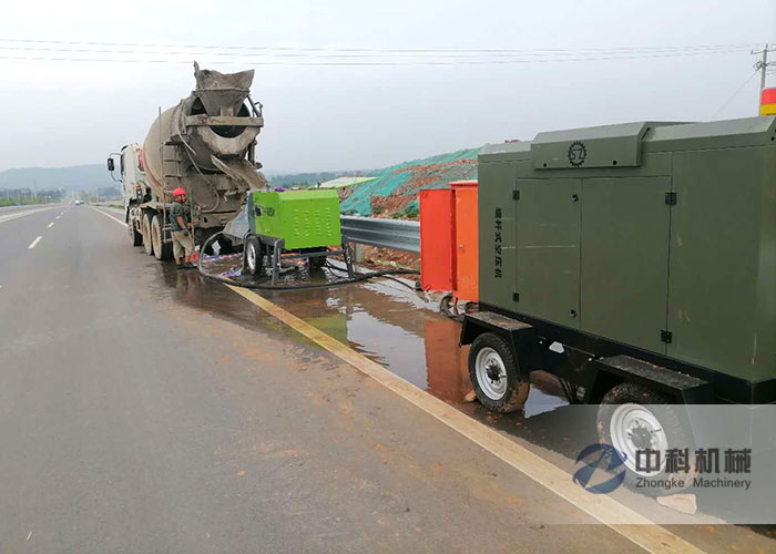 液（yè）壓泵（bèng）送式混凝土濕噴機施工現場-2