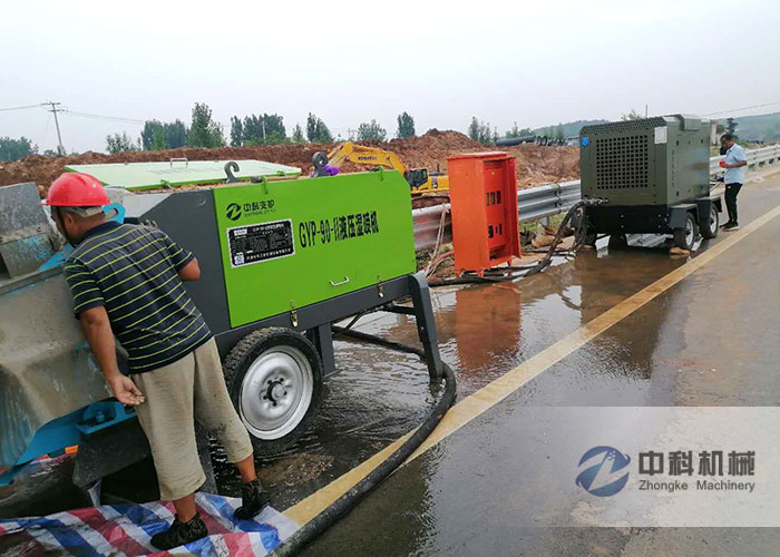 液壓泵送式混凝土濕（shī）噴機施工現場-1