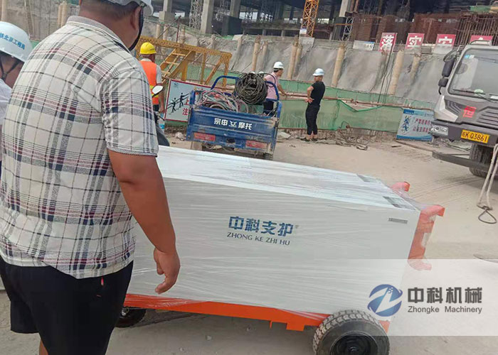 中鐵北京局雙(shuāng)液注漿機(jī)施(shī)工現場