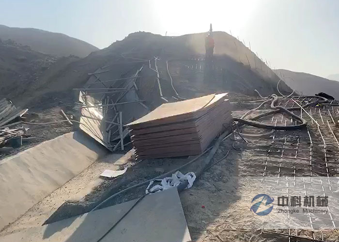 轉子式混凝土濕噴機施工現（xiàn）場-1