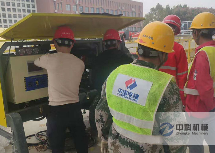 中國水電十四局液壓濕噴機施工現場-1