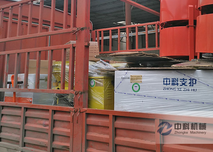 西安雙液注漿（jiāng）機、灰漿攪拌機、PZ-6噴漿（jiāng）機及噴漿機配件發貨現（xiàn）場