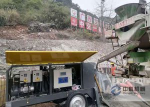 中（zhōng）交一航局雙（shuāng）噴頭液壓濕噴機施工現場