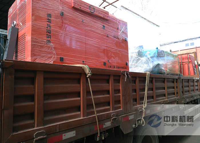 小型液壓濕噴機、空（kōng）壓機發貨現場-0