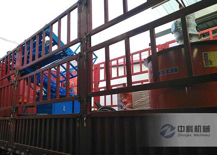 履帶式鑽機、雙液注漿機、灰漿攪拌機發貨現場-1