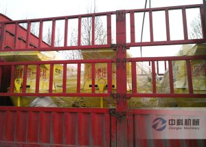 中鐵十（shí）七局拱（gǒng）頂（dǐng）帶模注漿一體機發貨現場