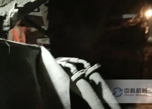 隧（suì）道用雙噴頭車載混凝土濕噴機施（shī）工視頻