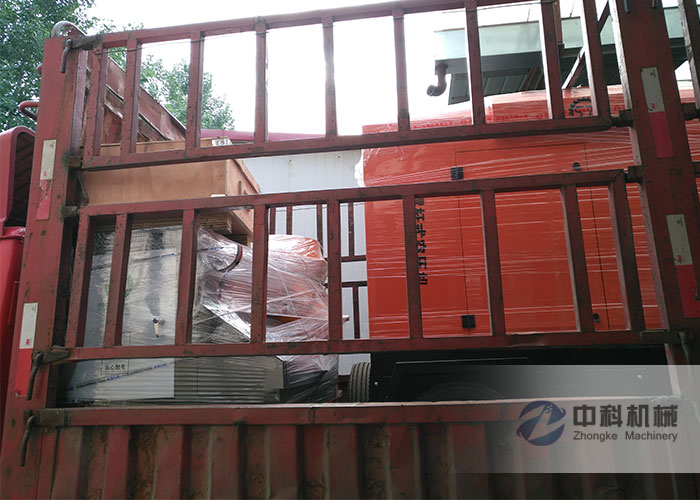 中鐵十一局轉子式混凝土濕噴機、空壓機發貨現場（chǎng）-0