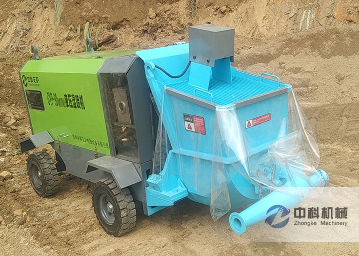 小型液（yè）壓濕噴機施工現場-0