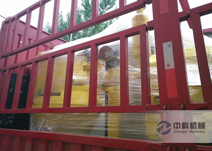 中鐵一（yī）局拱頂（dǐng）帶模注漿一體機發貨現場-0