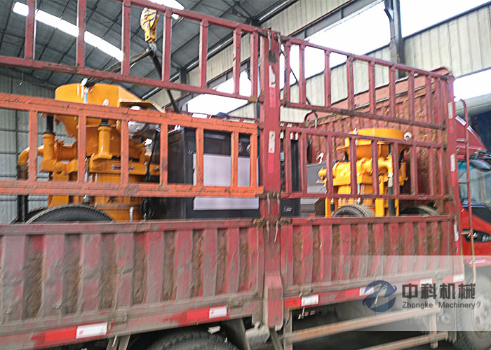 中（zhōng）鐵十七局轉子式混（hún）凝土濕噴機發貨現場-0