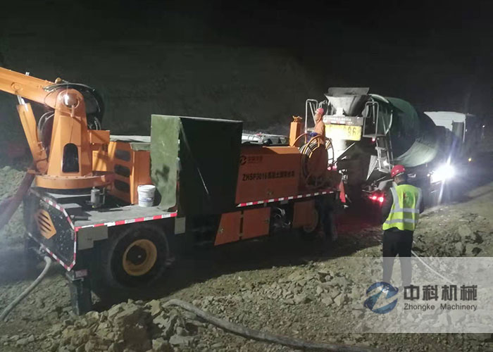 ZHSP3016混凝土濕噴台車施工現場-1