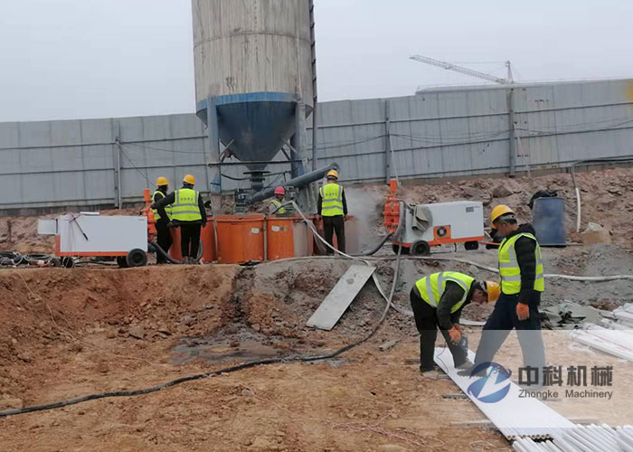 ZKSJ200雙（shuāng）缸液壓砂漿泵（bèng）施工現場-1