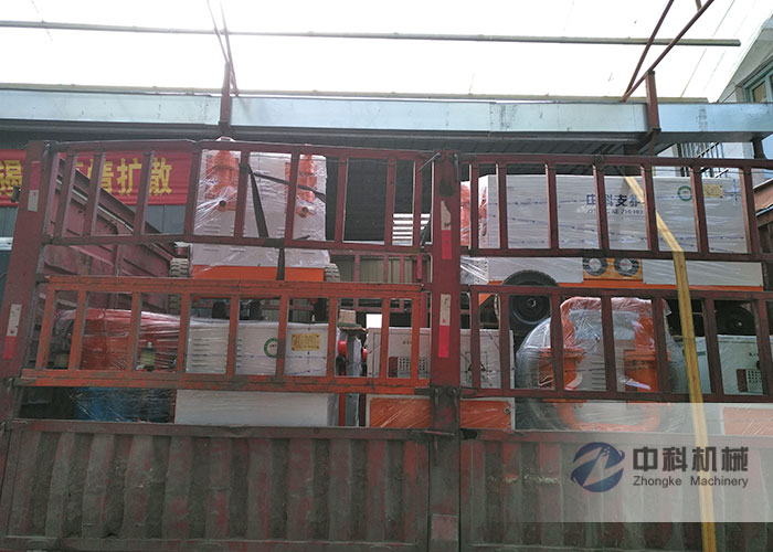 濟南雙（shuāng）液注漿機、水（shuǐ）泥砂漿注漿機、PZ-7噴漿機發貨（huò）現場-0