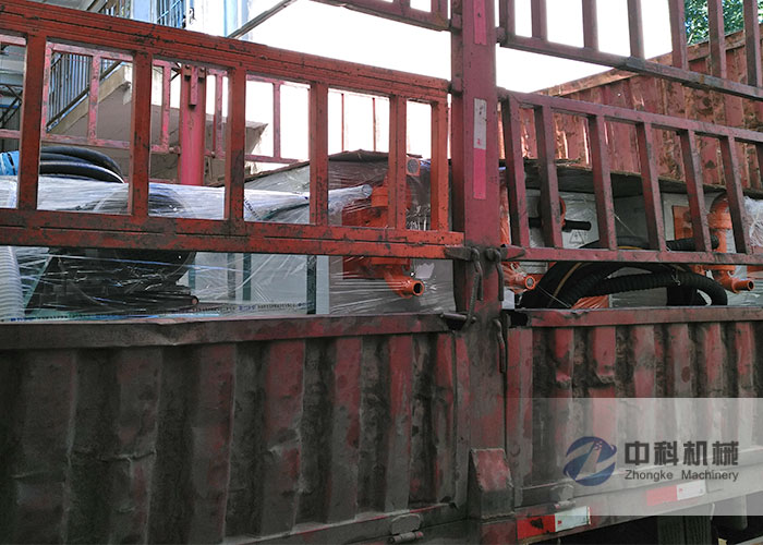 武漢雙液注漿（jiāng）機、雙缸活塞式灰漿泵發貨（huò）現場