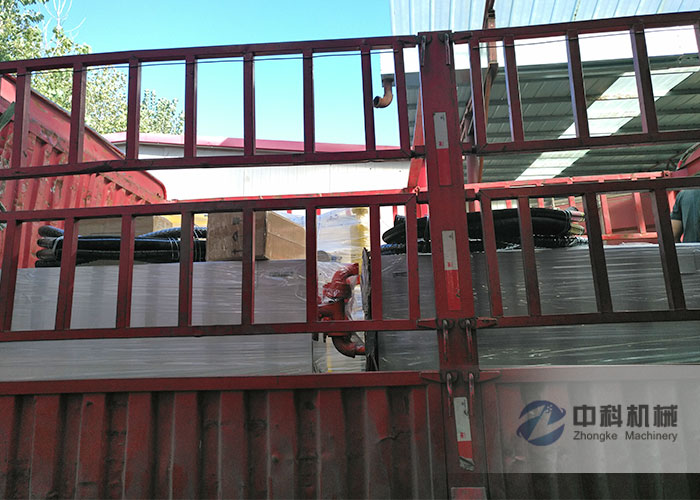 福（fú）州拱（gǒng）頂帶模注漿一體機（jī）、雙液注漿機發貨現場-0