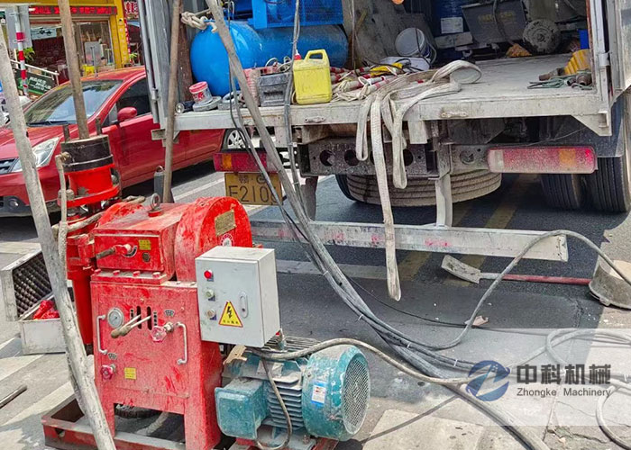 雙（shuāng）液注漿機、注漿加固鑽機施工現（xiàn）場-1