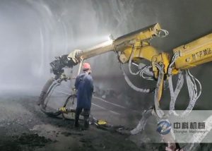 隧道混凝土濕噴台車施（shī）工視頻