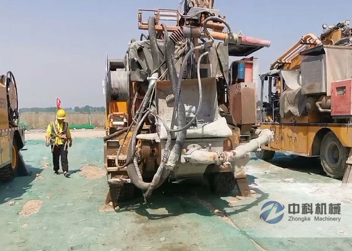 ZHSP3016工程混凝土濕噴台車施工現場（chǎng）-1