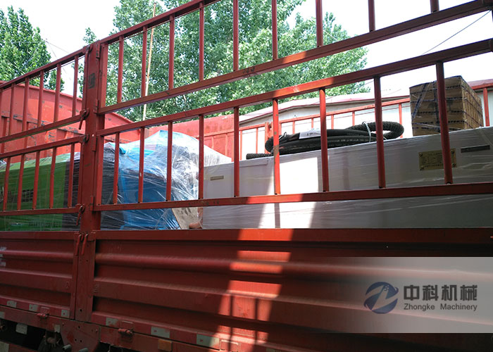 液壓（yā）濕噴機、雙液注漿機發貨現場