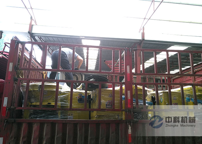 青島PZ-6混凝土噴漿機及噴漿（jiāng）機配件發貨現場-0