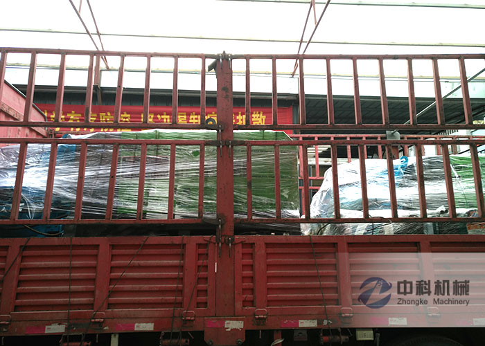 90液壓泵送（sòng）式濕噴機（jī）發貨現（xiàn）場-0