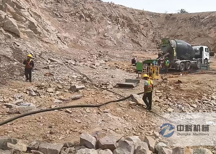 90A小型液壓混凝土濕噴機施工（gōng）現場-0