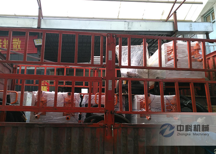 濟南雙液注漿機、螺杆（gǎn）砂漿灌（guàn）漿泵發貨現場-0