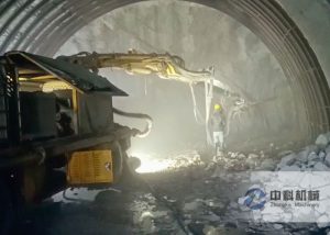 3016隧道混凝土濕噴機械手施工（gōng）視（shì）頻