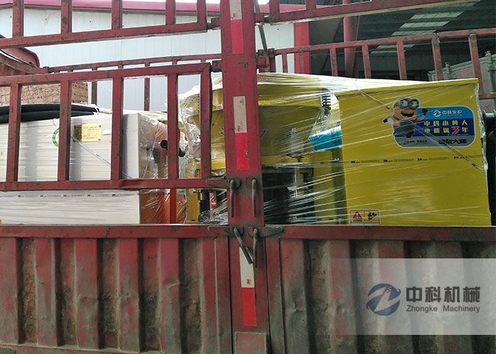 成都雙液注（zhù）漿機、PZ-6混凝土噴漿機發貨現場